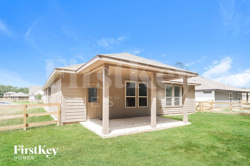 Building Photo - 119 Lk Wy Cir