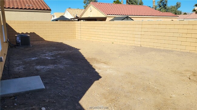 Building Photo - 1141 Aspen Dr