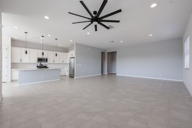 Building Photo - 31674 N 123rd Ave