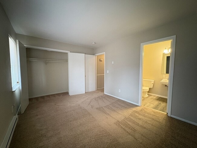 Building Photo - 3 Bedroom, 1.5 Bathroom Home in Greensboro!