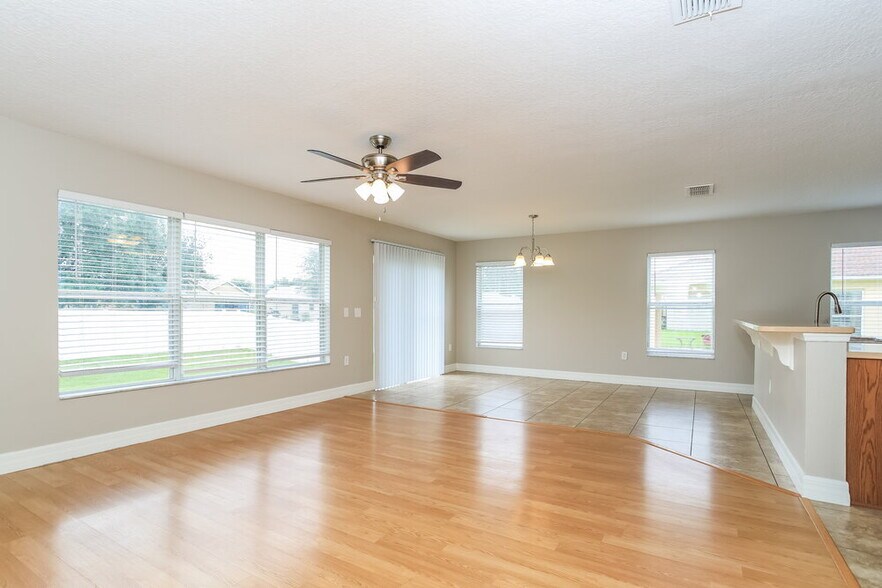 Building Photo - 4505 Barbados Loop