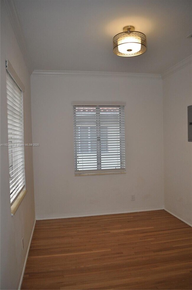 Building Photo - 2617 Segovia St