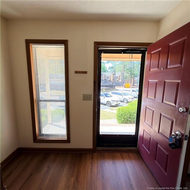 Building Photo - 1276 N Forest Dr