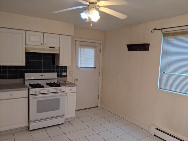 Building Photo - 1762 W Highland Ave