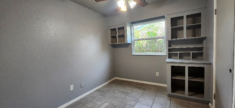 Building Photo - 4708 SE 45th St