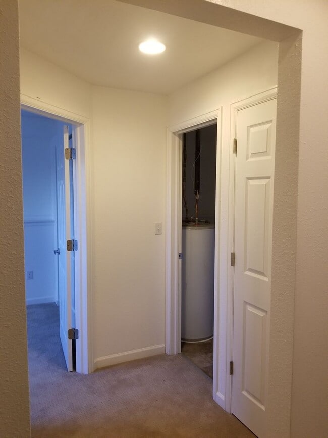 Building Photo - 2836 Troxell Ave