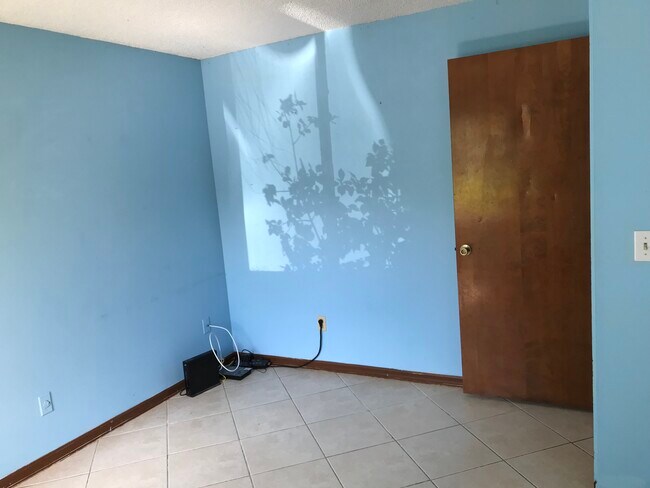 Building Photo - 12389 Antonio Cir