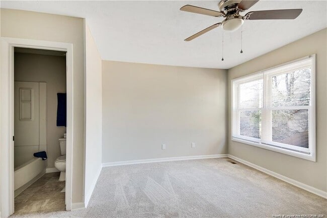 Building Photo - 5940 Laguna Dr