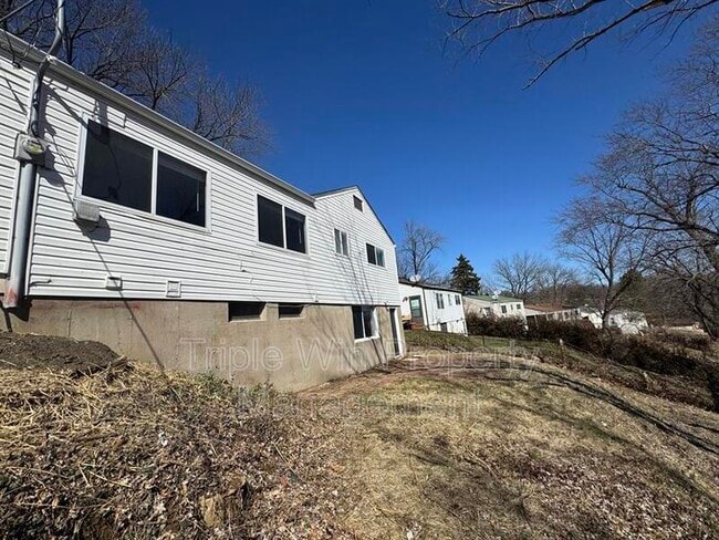 Building Photo - 5122 Ville Maria Ln