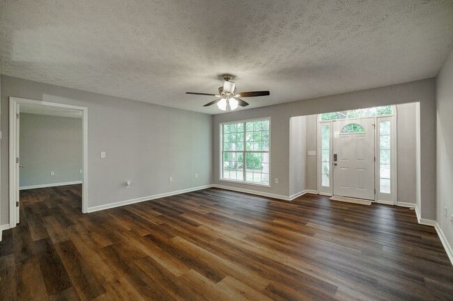 Building Photo - 2603 Hog Mountain Rd