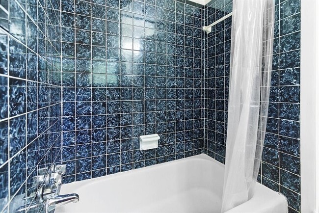 Building Photo - 4807 Sylvandale Dr