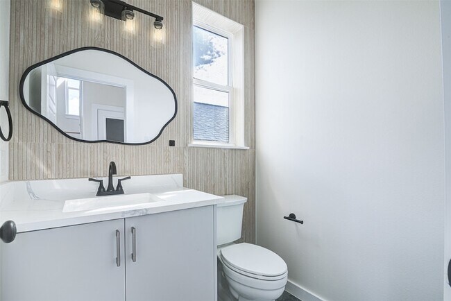 Building Photo - 4025 Avenue M