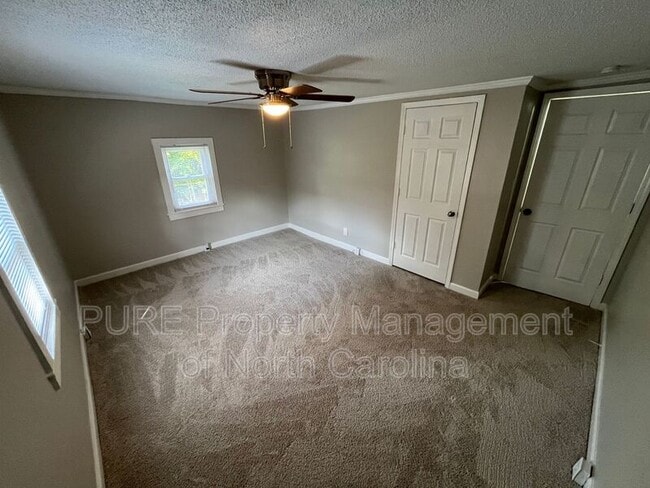 Building Photo - 65 Barber St NW