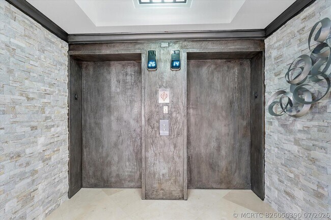 Building Photo - 3100 N Ocean Blvd