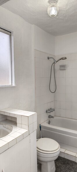 Building Photo - 1720 San Bernardino Ave