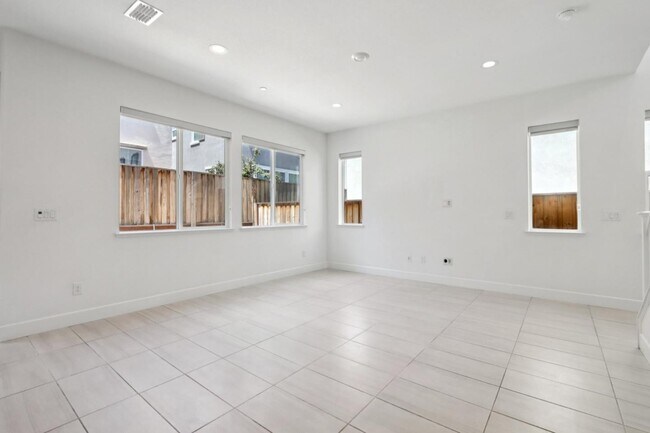 Building Photo - 1363 S Shields Ave