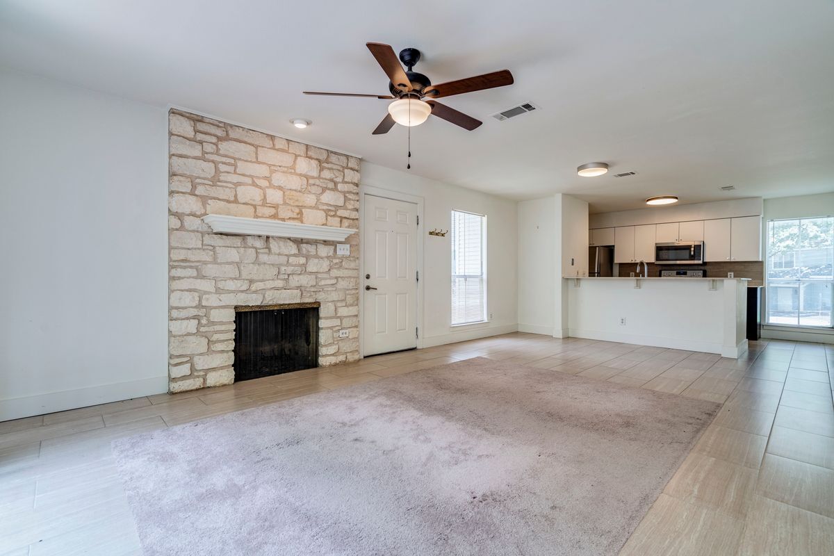 Building Photo - 6901 Old Quarry Ln