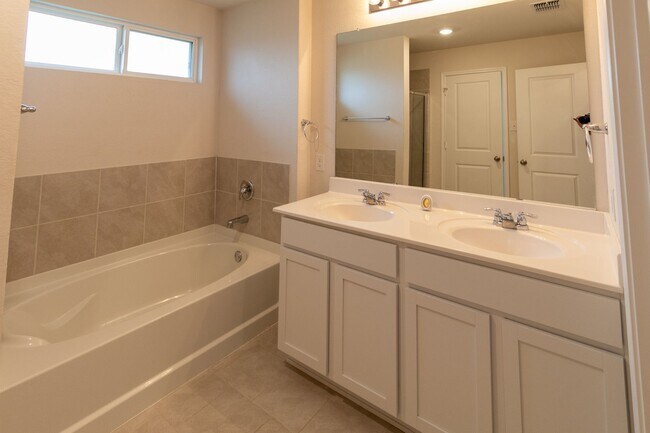 Building Photo - 8414 Tortoise Trl