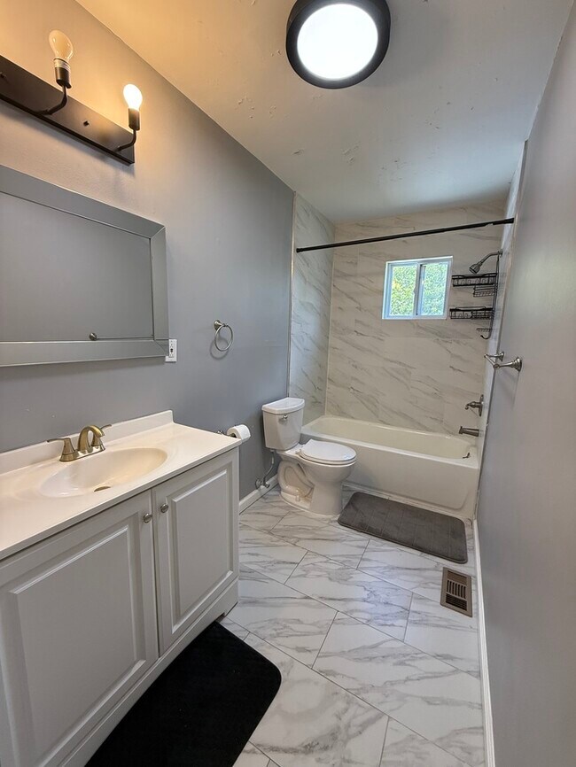 Building Photo - 309 Ellis Ct