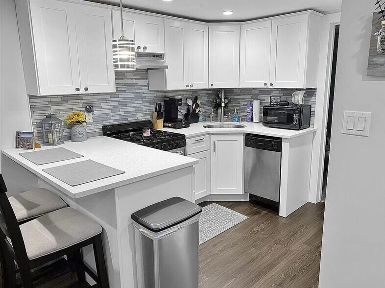 Kitchen - 1925 Ryder St