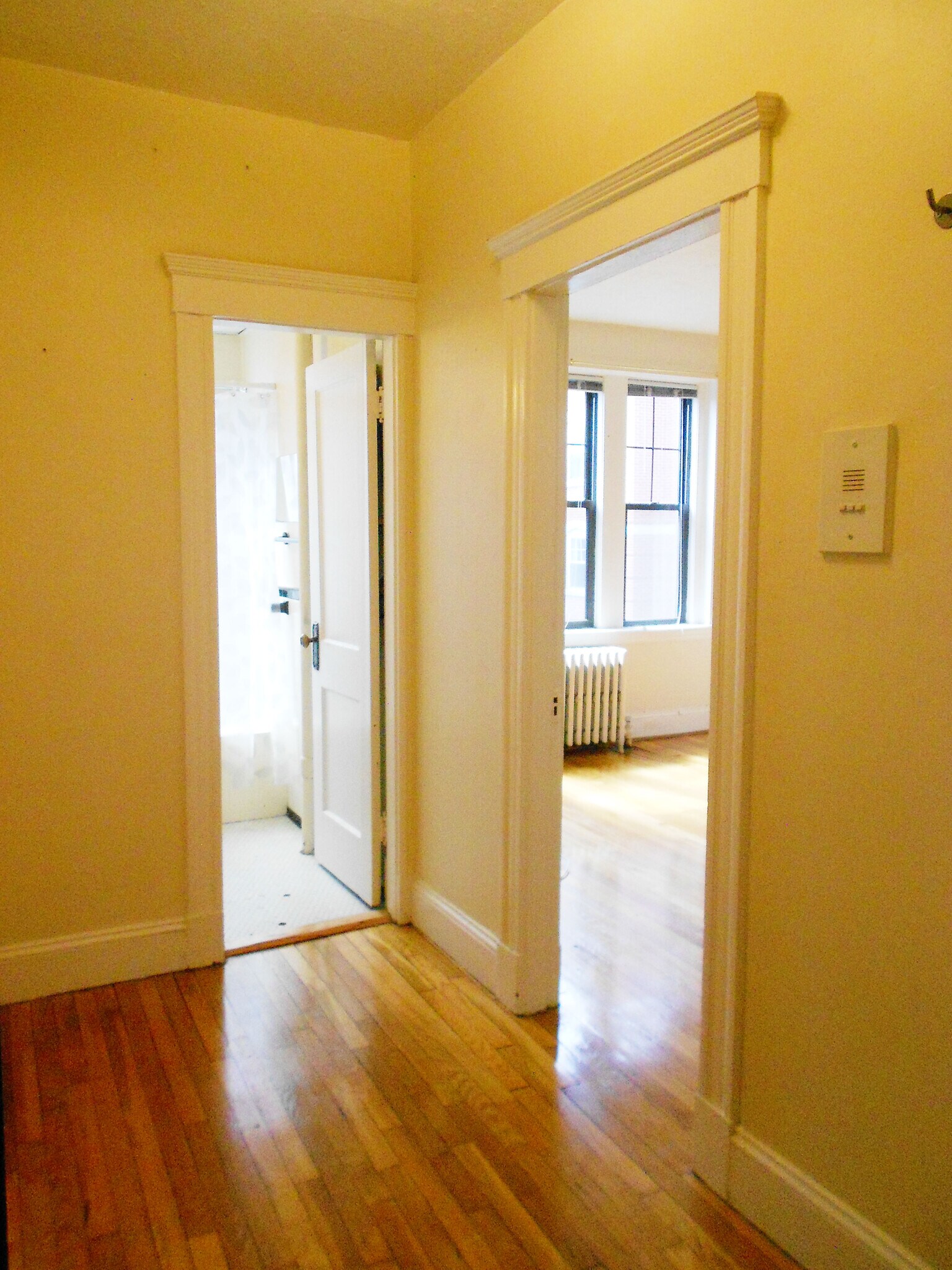 Building Photo - 66 Queensberry St