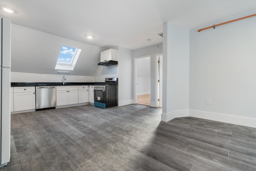 Building Photo - 108 Paul Gore St