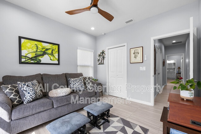 Building Photo - 4089 NW River Sebastian Ln