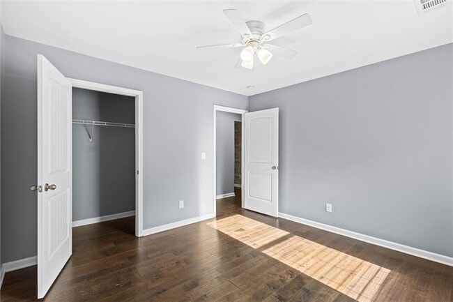 Building Photo - 407 Aviary Ln