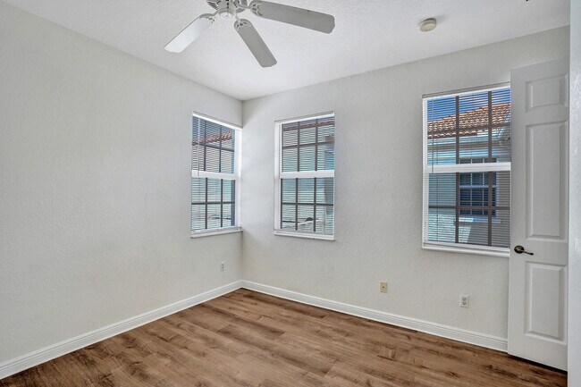 Building Photo - 8308 NW 9th Ave