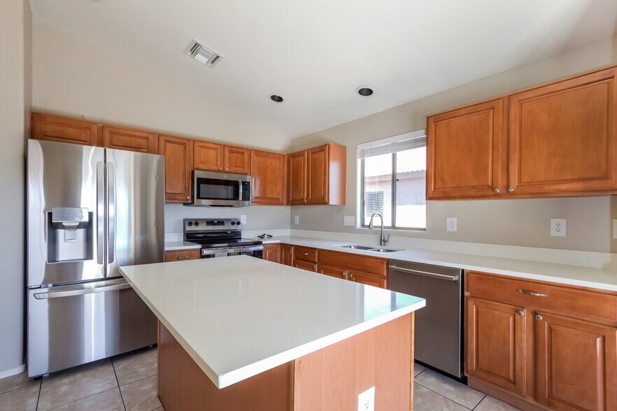 Building Photo - 2987 W Touring Pl