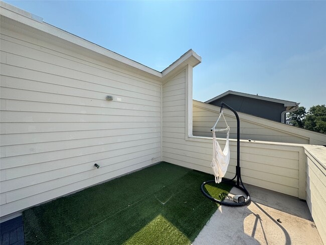 Building Photo - 2905 Gillespie St