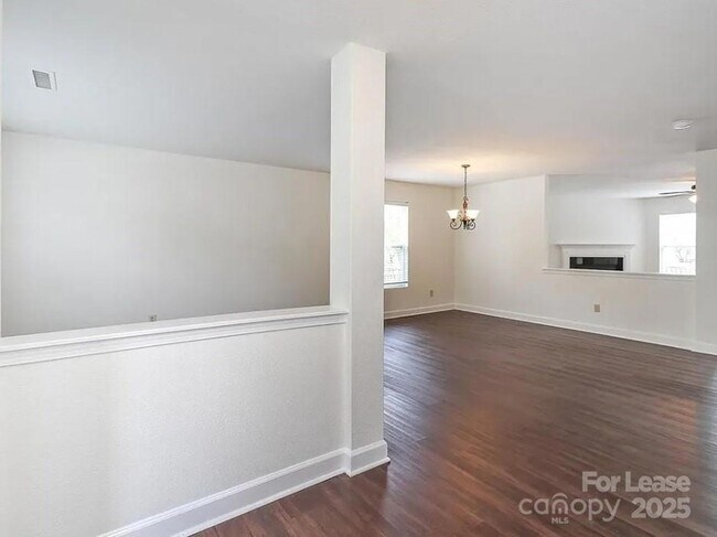 Building Photo - 3609 McDuff Ct