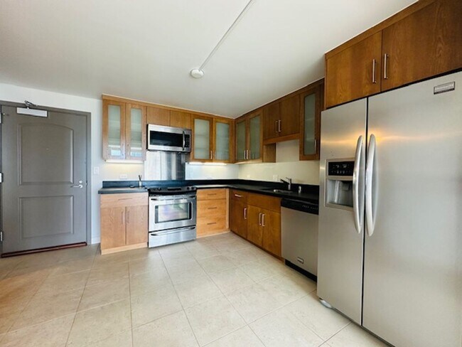 Building Photo - 1 Bedroom, 1 Bathroom, 1 Parking with Den ...