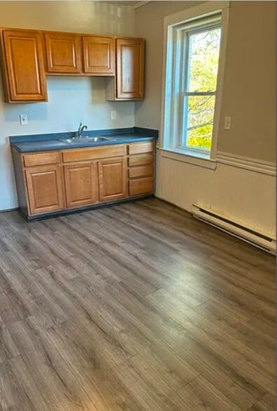 Building Photo - 598 Hyde Park Ave