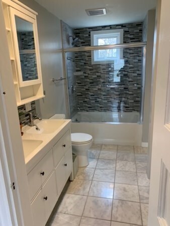 Building Photo - 81 Clare Ave