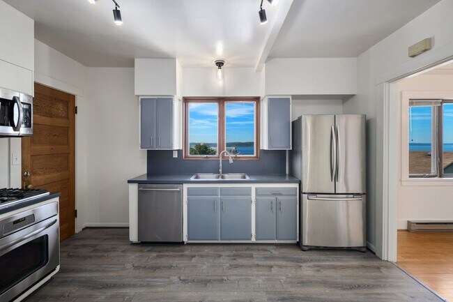 Building Photo - KIRKLAND ROSEHILL