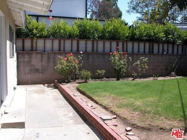 Building Photo - 6446 Riggs Pl