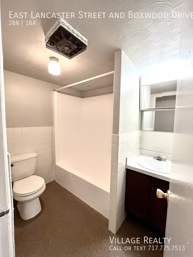 Building Photo - 308 E Lancaster St