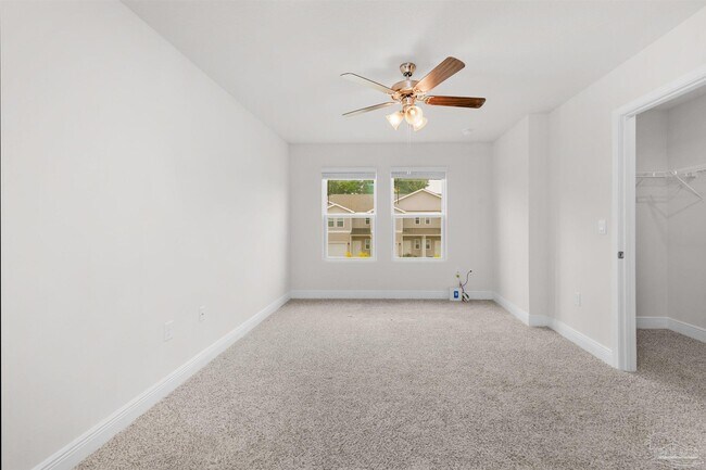 Building Photo - 6316 Grove Park Dr
