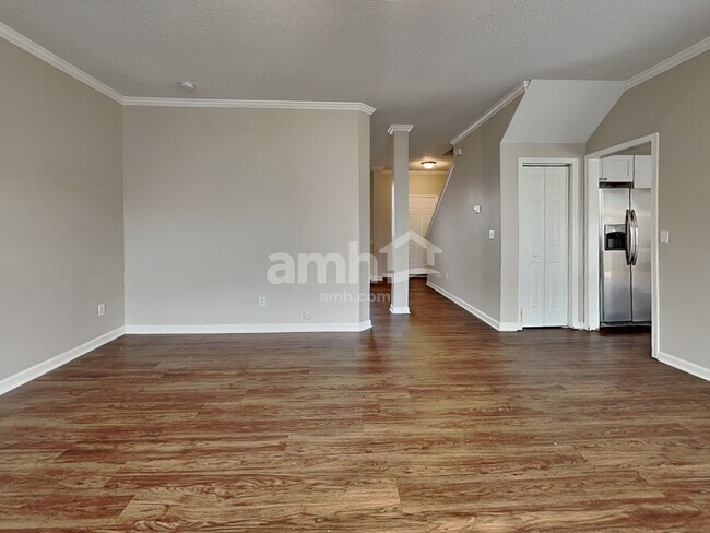 Building Photo - 1 Planters Grove Dr