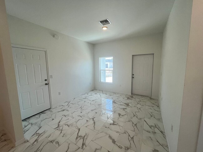 Building Photo - ASK US ABOUT FREE RENT! NEW CONSTRUCTION-G...