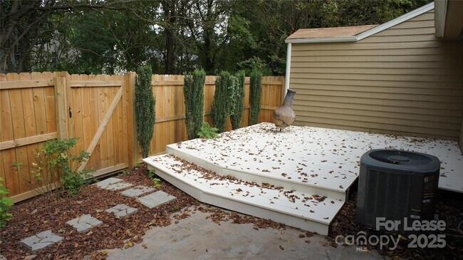 Building Photo - 8306 Summerglen Cir