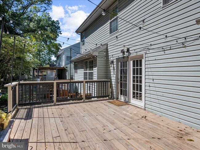Building Photo - 1427 Harvey Ave