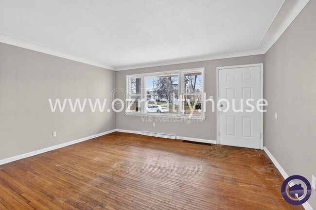 Building Photo - 837 Colburn St