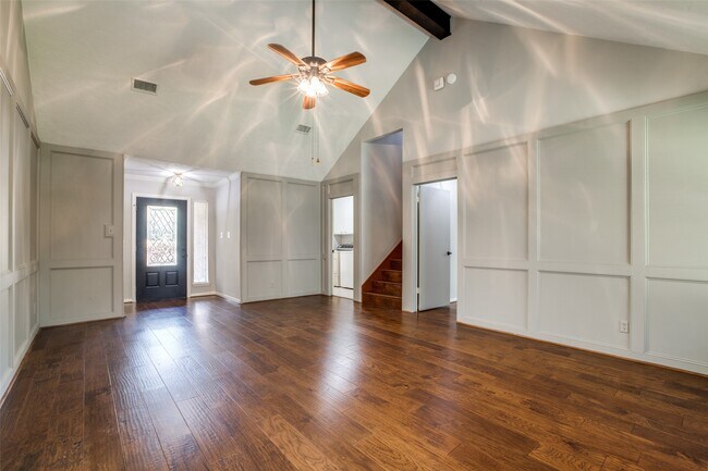 Building Photo - 24 E Torch Pine Cir