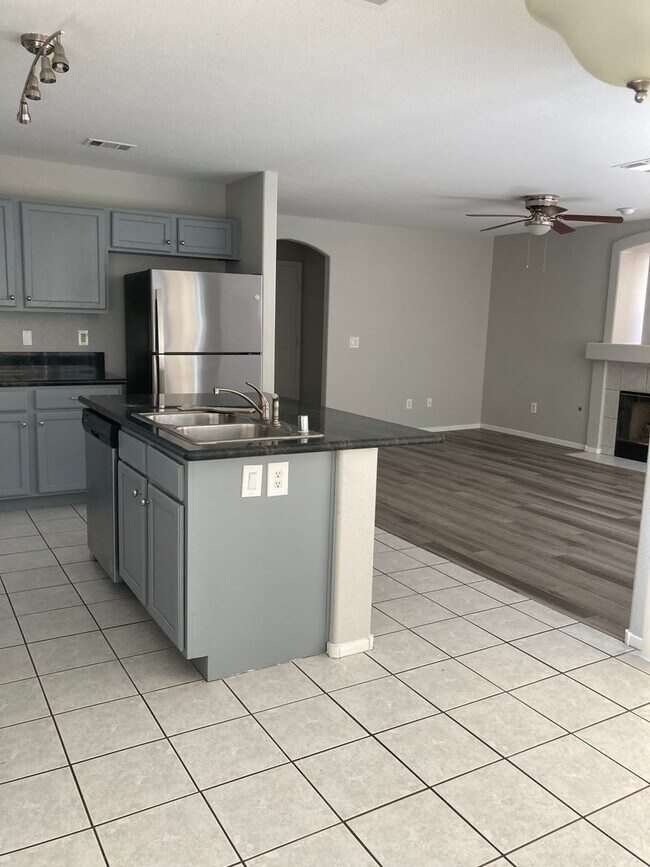 Building Photo - 10449 Niagara Falls Ln