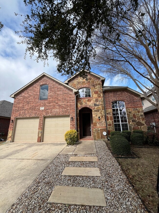 Building Photo - 1221 Capital Dr
