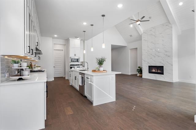Building Photo - 124 Craigmore Dr