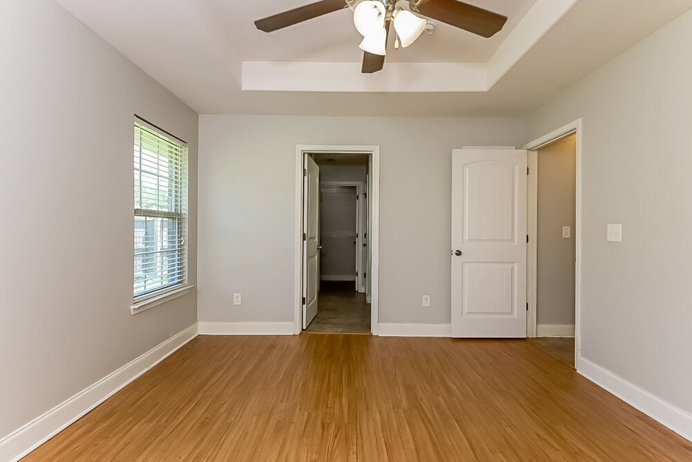 Building Photo - 45 Clover St