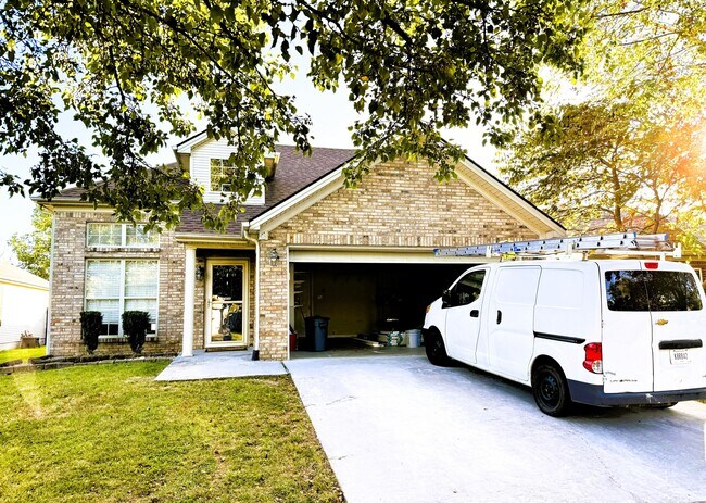 Building Photo - 3072 Prichard Dr